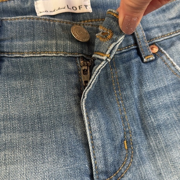 Ann Taylor LOFT Women's Blue Denim Shorts, Size 2/26 - Picture 6 of 6